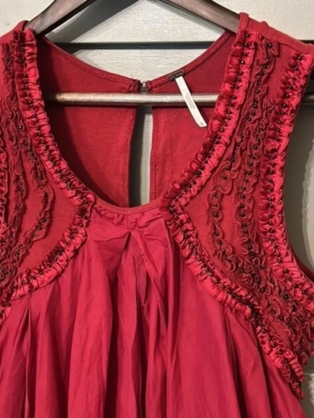 Free People Red Beaded Ruffle Dress Sleeveless Scoop Neck Keyhole Back Sz Small